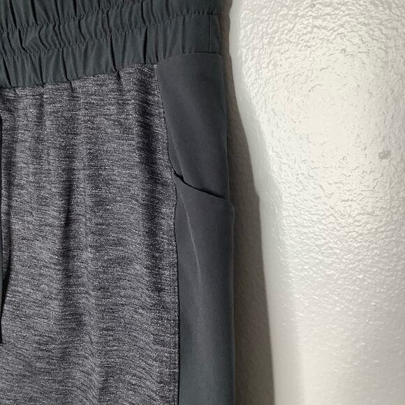 Athleta Excursion Gray Hybrid Athletic Skirt Skort Medium - Picture 6 of 11